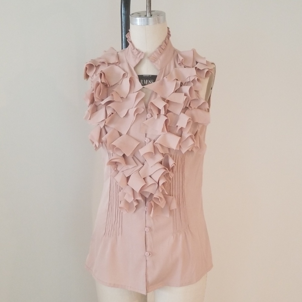 Sleeveless blouse